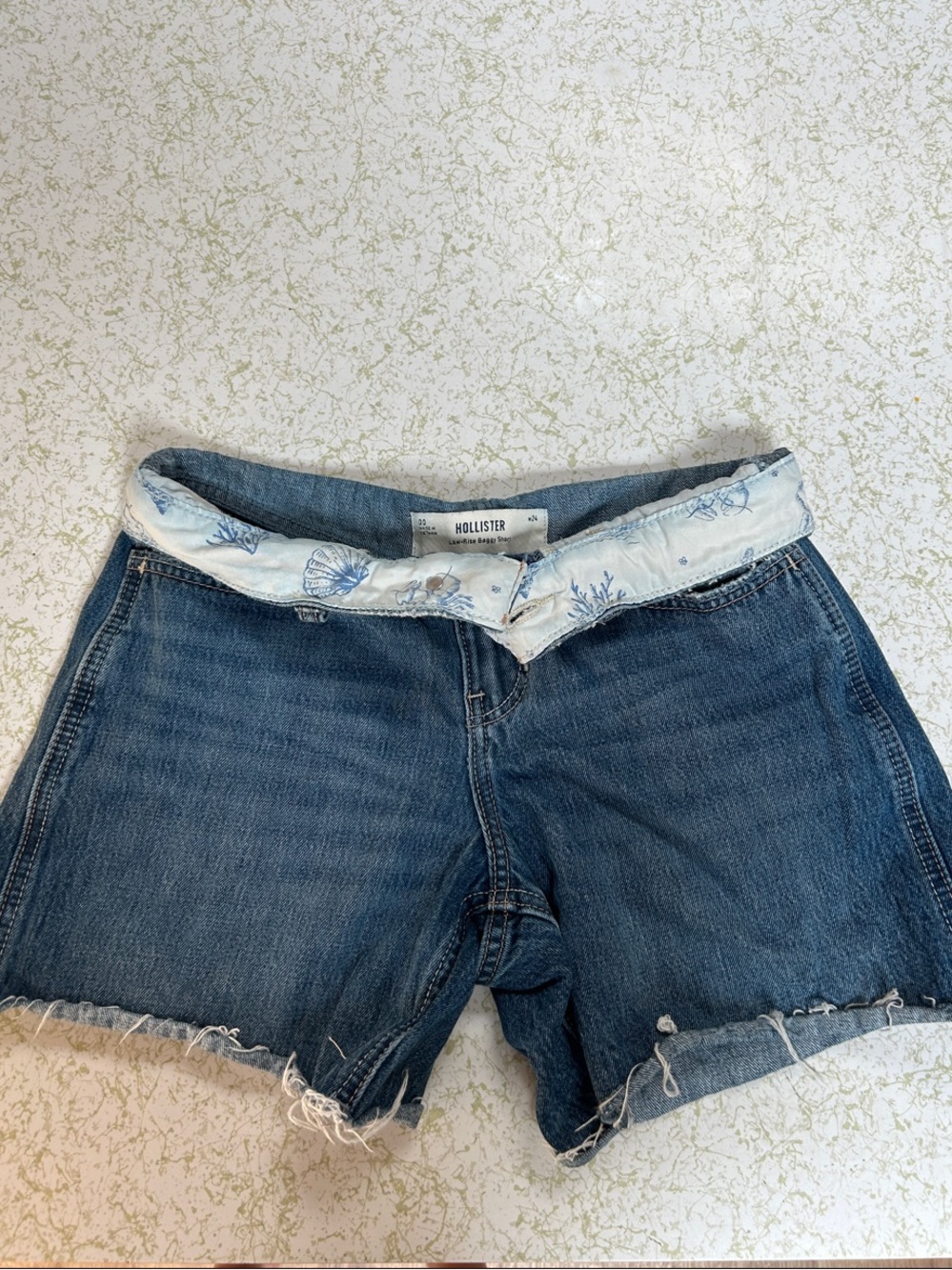 Size 24/00 Hollister Denim Cutoff Shorts with Printed Waistband